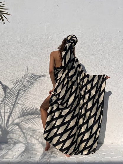 AURA Kaftan B/W