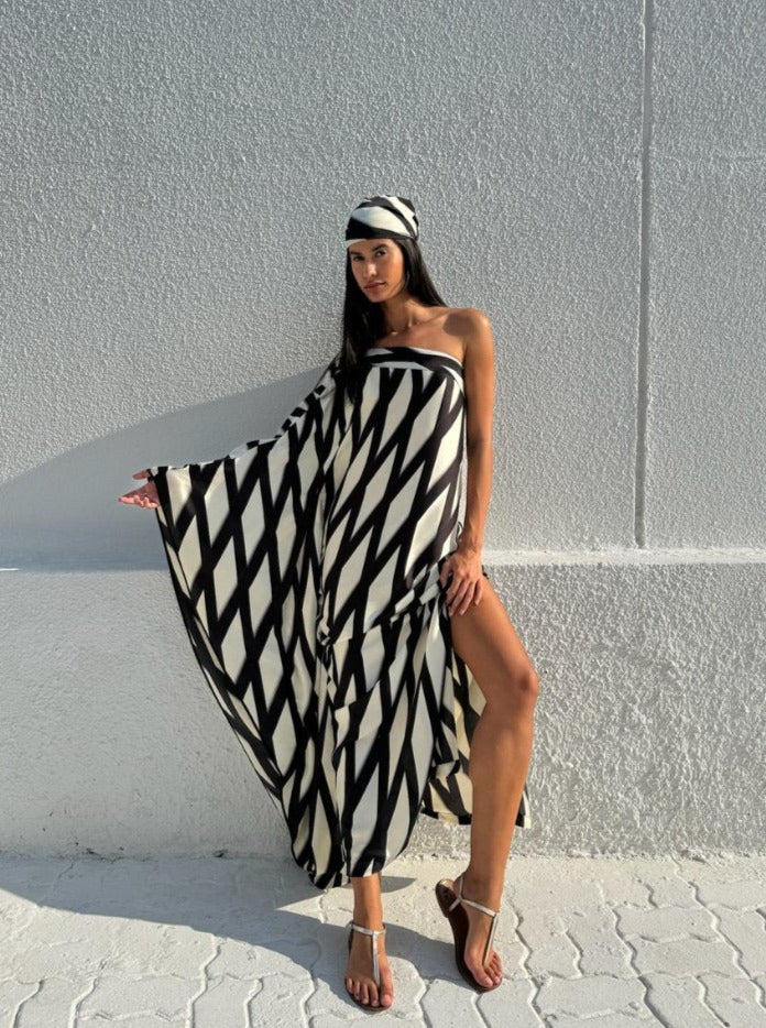 AURA Kaftan B/W