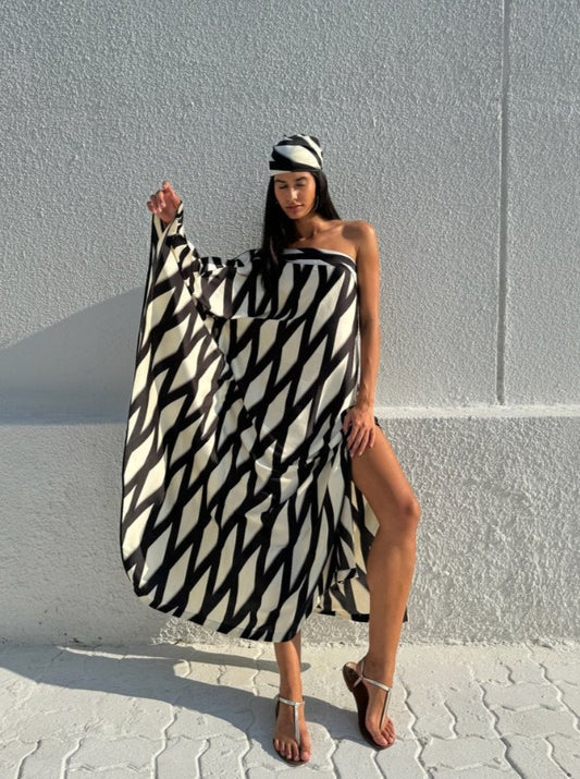 AURA Kaftan B/W