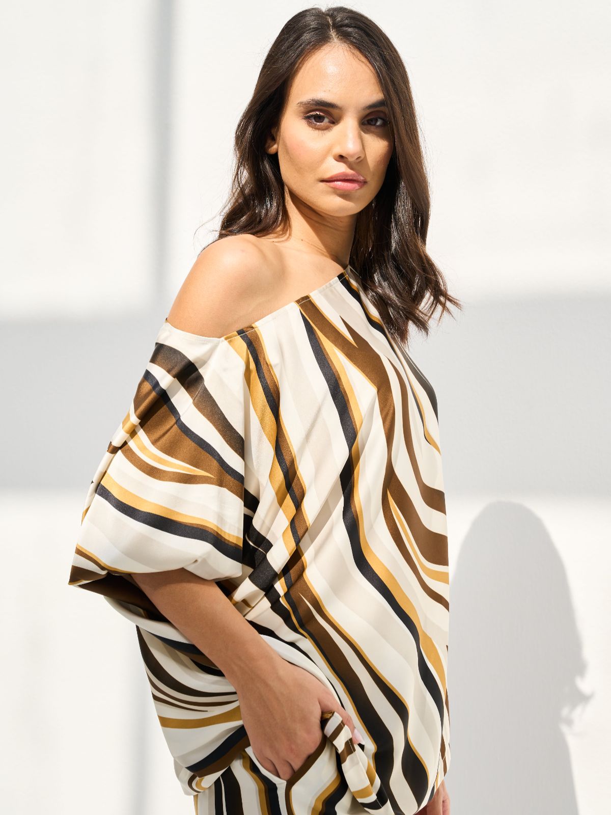 VERA SET ONE SHOULDER (BLOUSE W/ TROUSERS) - CARAMEL