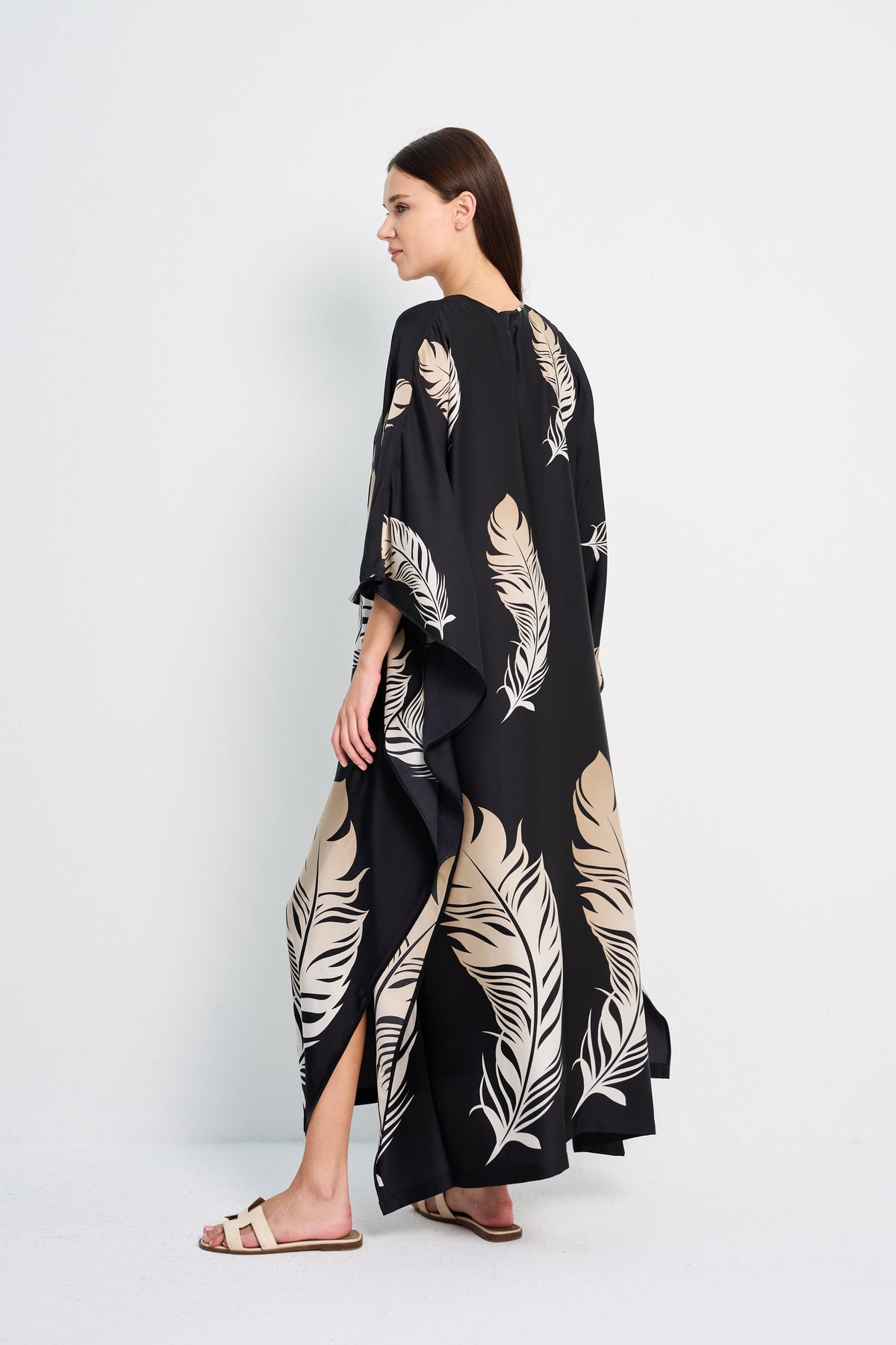 SWAN KAFTAN - BLACK