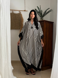 MAYA KAFTAN  - BLACK & WHITE