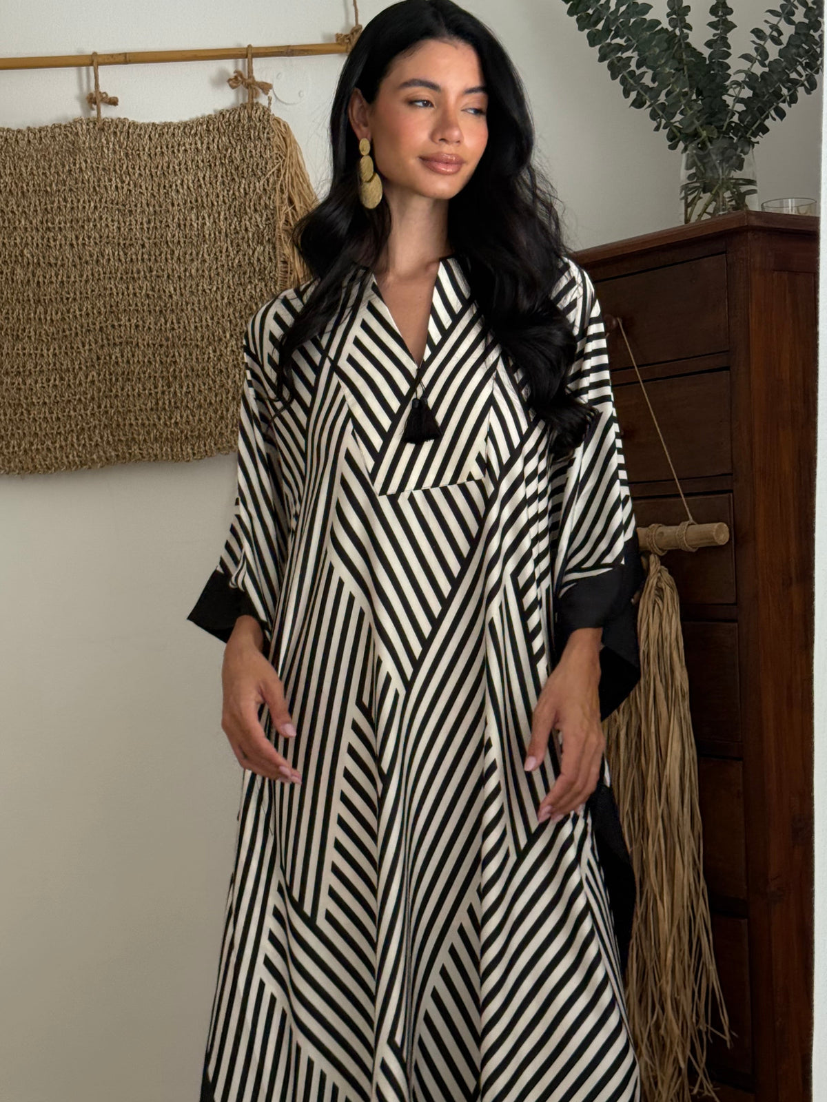 MAYA KAFTAN  - BLACK & WHITE