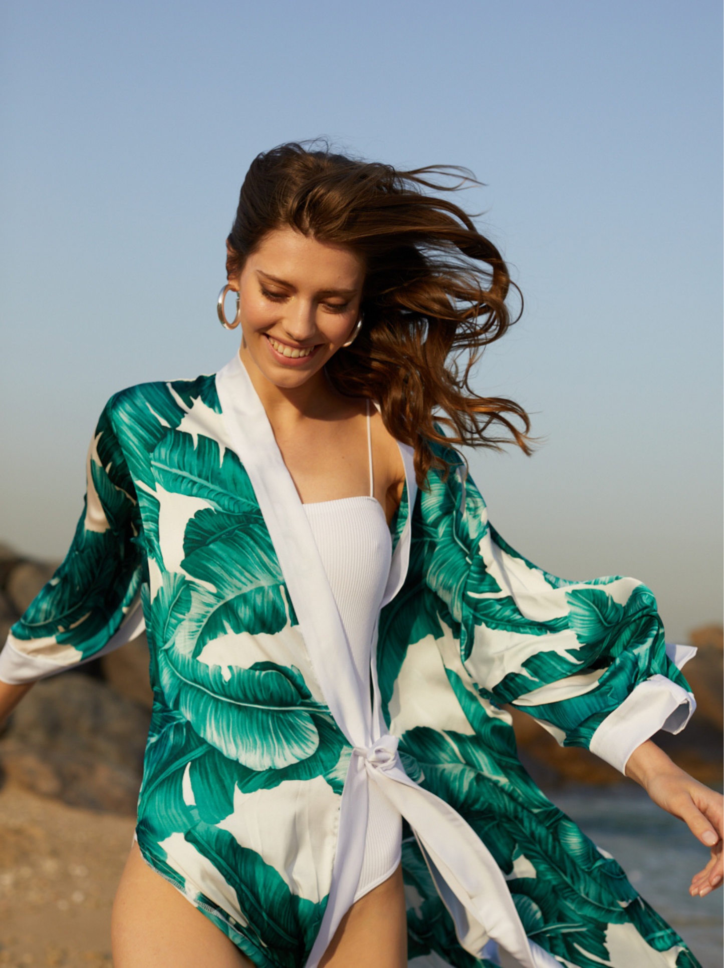 SARA KIMONO PALM LEAVES GREEN